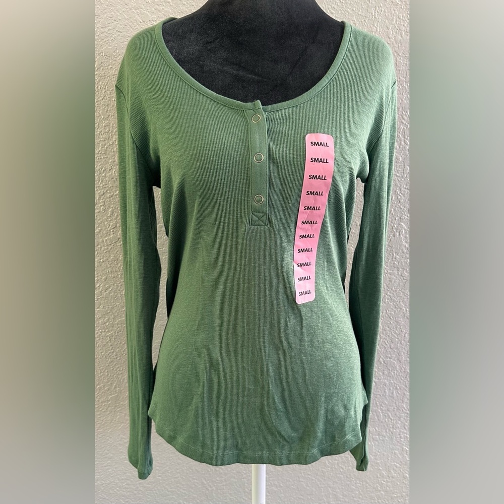 NWT Eddie Bauer Green Henley Top - Size Small - Picture 2 of 8